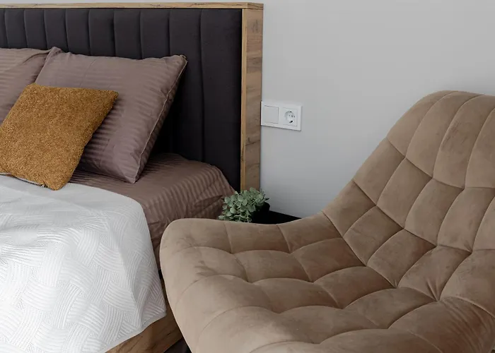 Amber Free Parking - Self Check In *